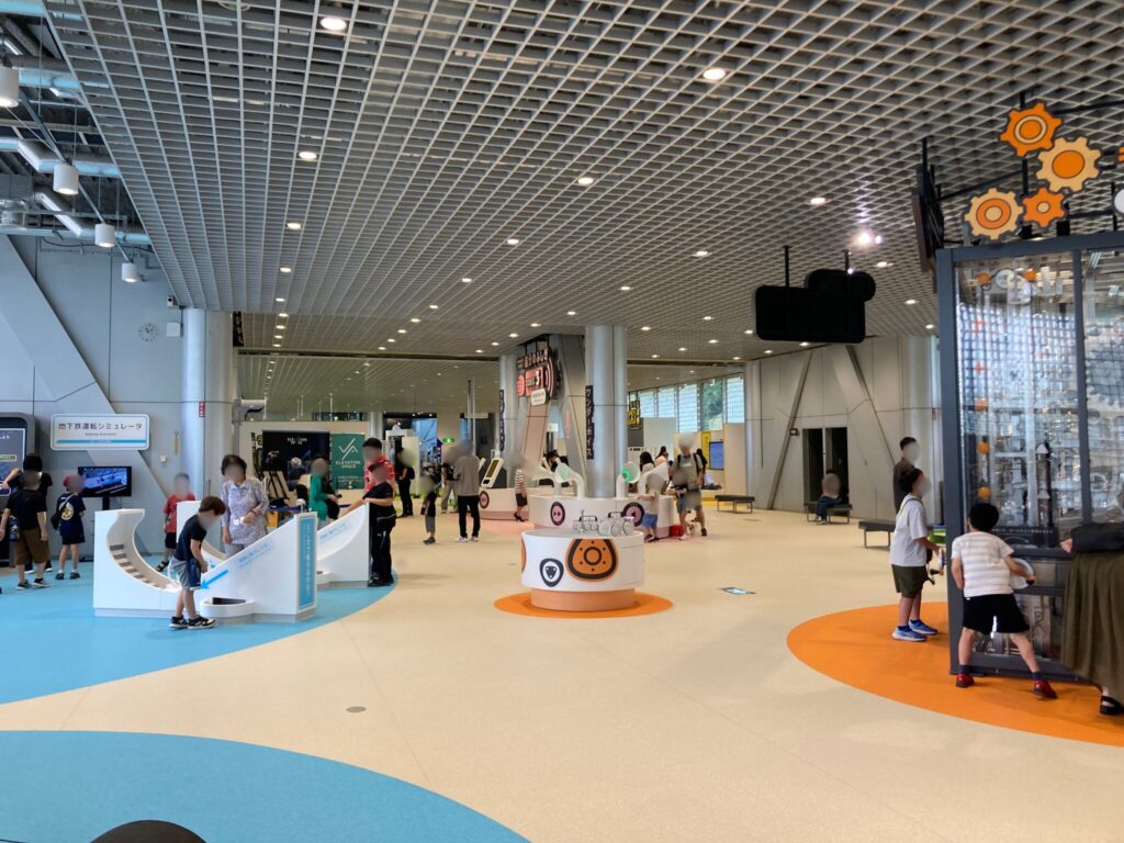 仙台市科学館の混雑状況を案内する掲示